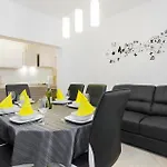 Apartmán 3 Bedroom Cozy In *