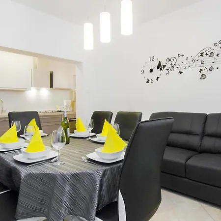Appartement 3 Bedroom Cozy In *