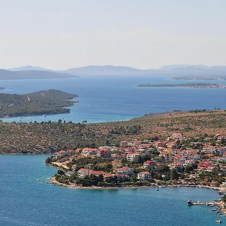 Apartmán 3 Bedroom Cozy In Grebaštica
