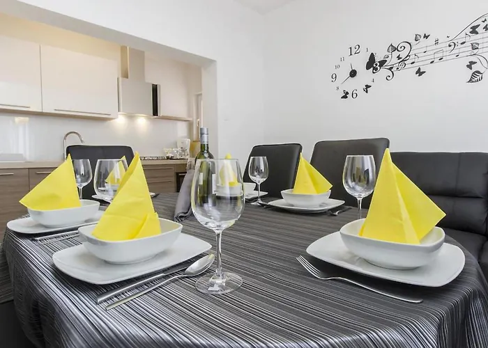 Gorgeous In Grebaštica